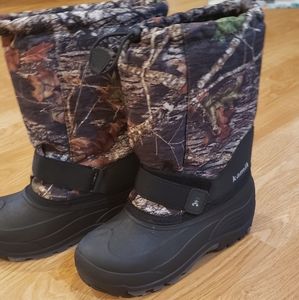 Kamik boots - size 5Y